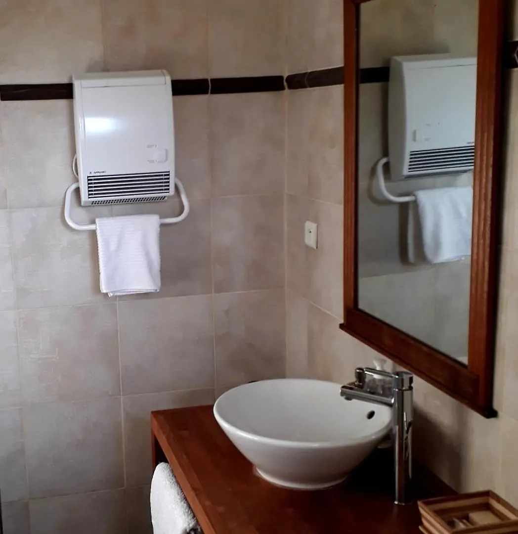Les Logis De Lea Bed and Breakfast Saint-Beauzely