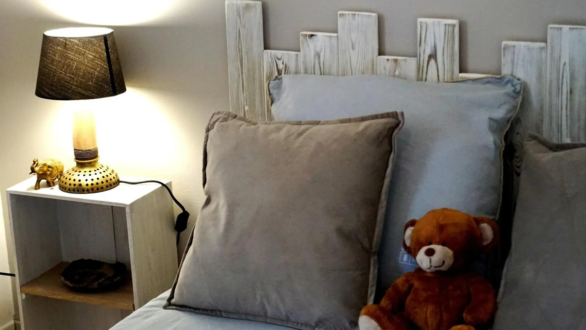 Les Logis De Lea Bed and Breakfast Saint-Beauzely